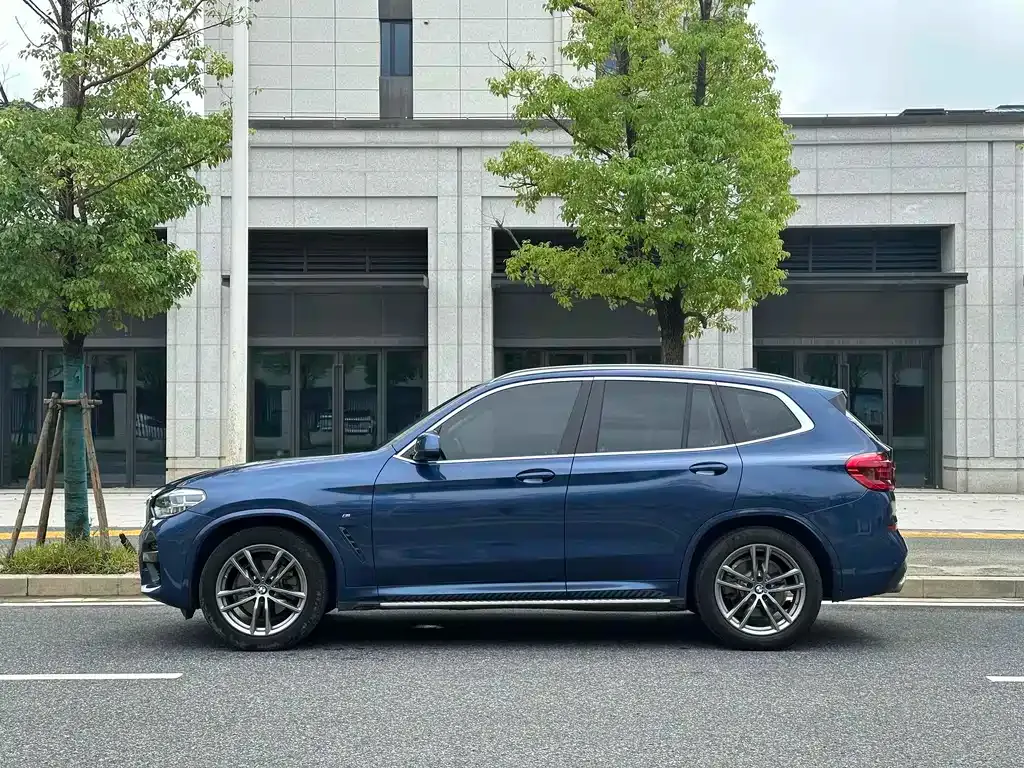 BMW X3 — фото 3