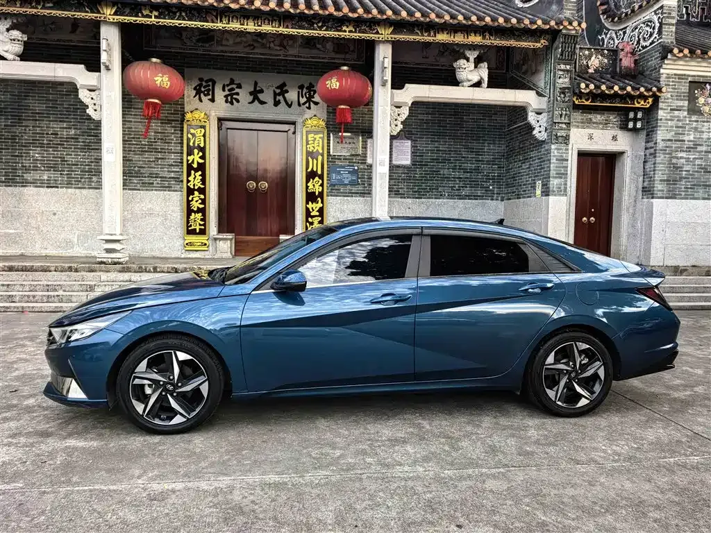 Hyundai Elantra — фото 9