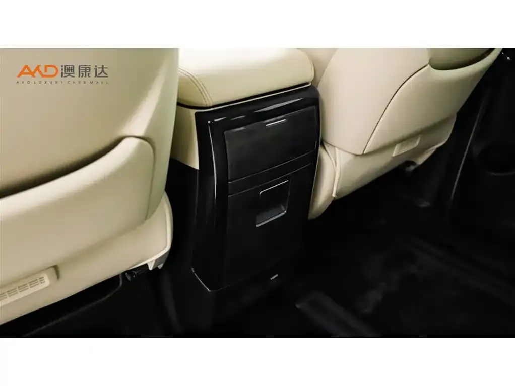 Toyota Vellfire — фото 10