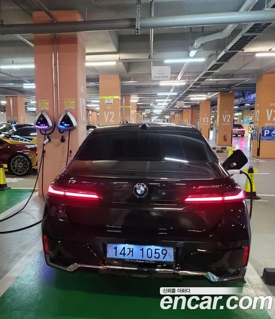 BMW i7 — фото 2