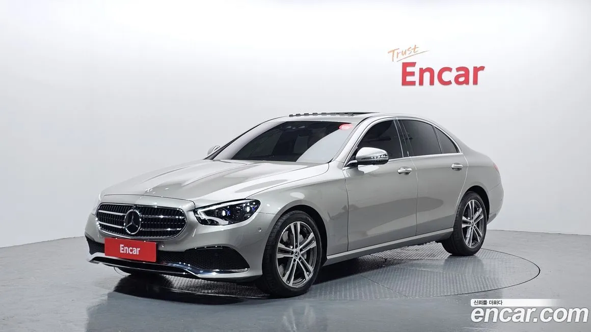 Mercedes-Benz E-Class — фото 1