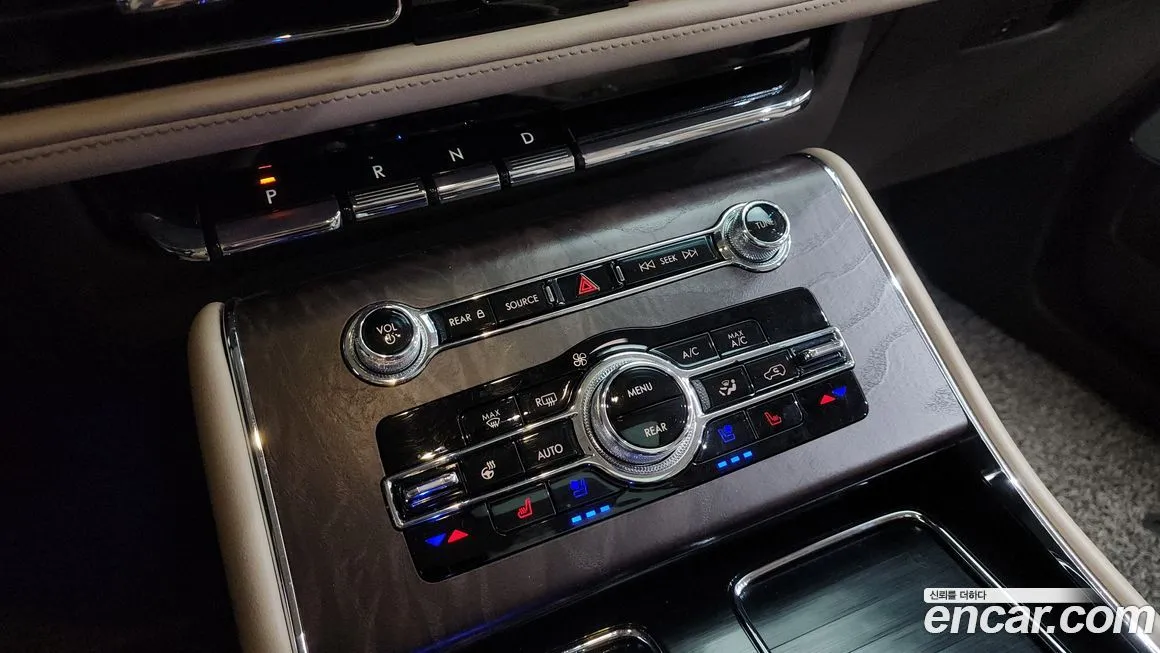 Lincoln Aviator — фото 9