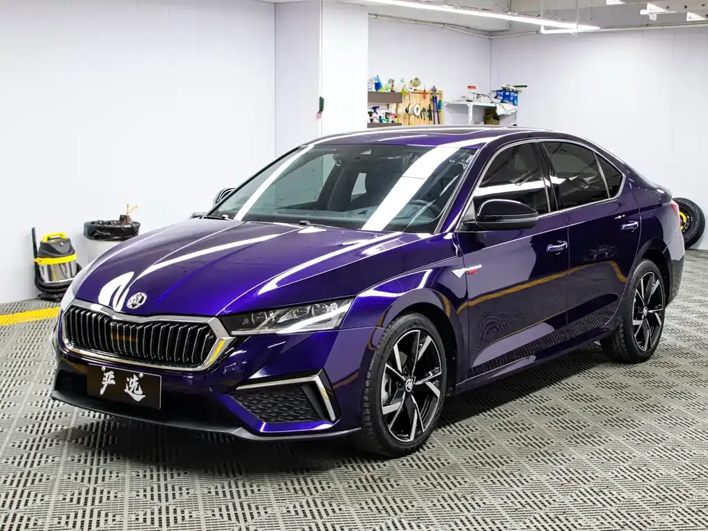 Skoda Octavia — фото 1