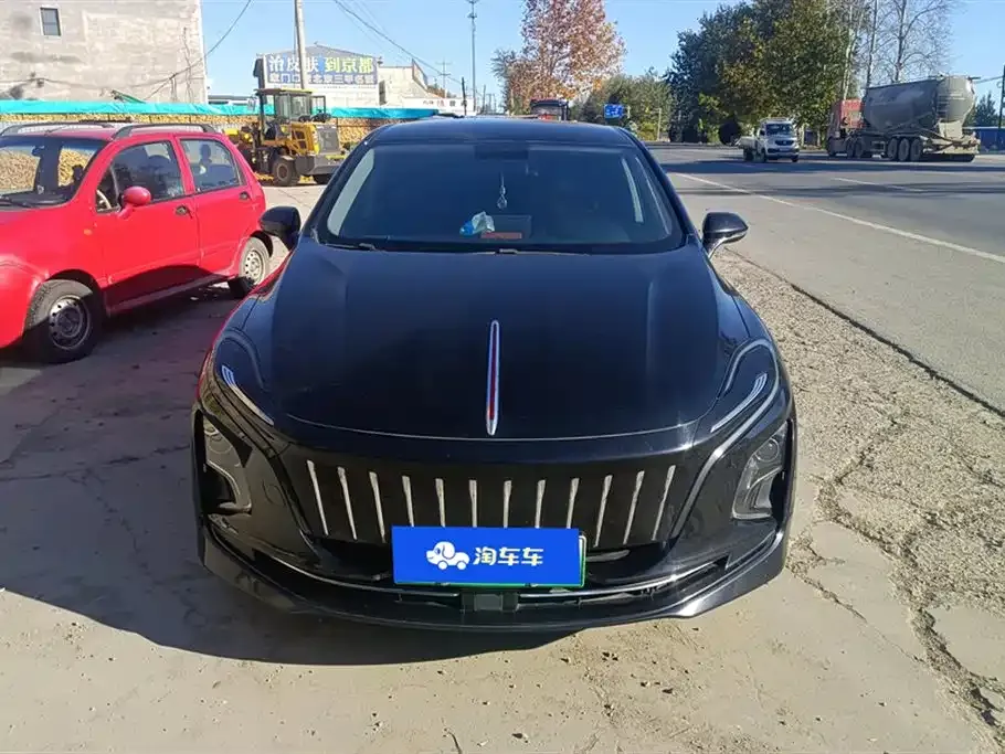 Hongqi E-QM5 — фото 2