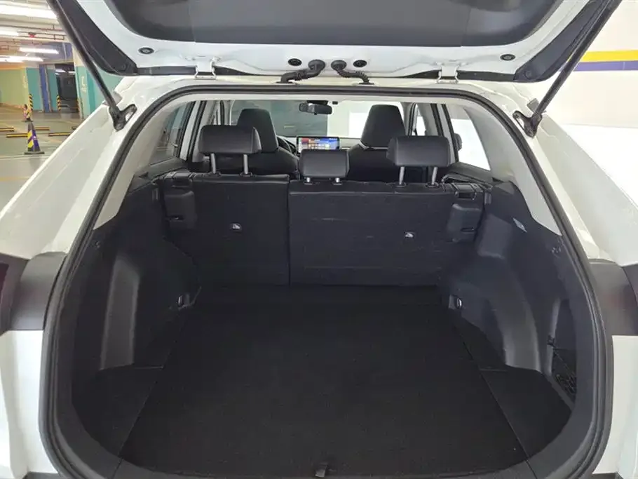 Toyota RAV4 — фото 4
