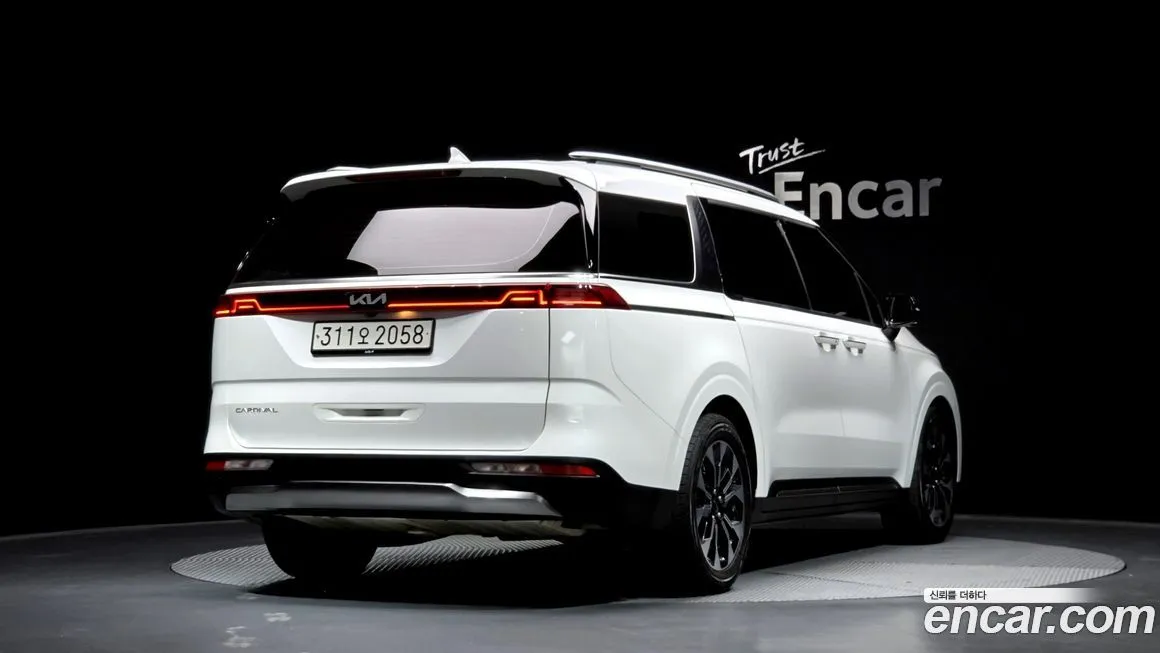 Kia Carnival — фото 2