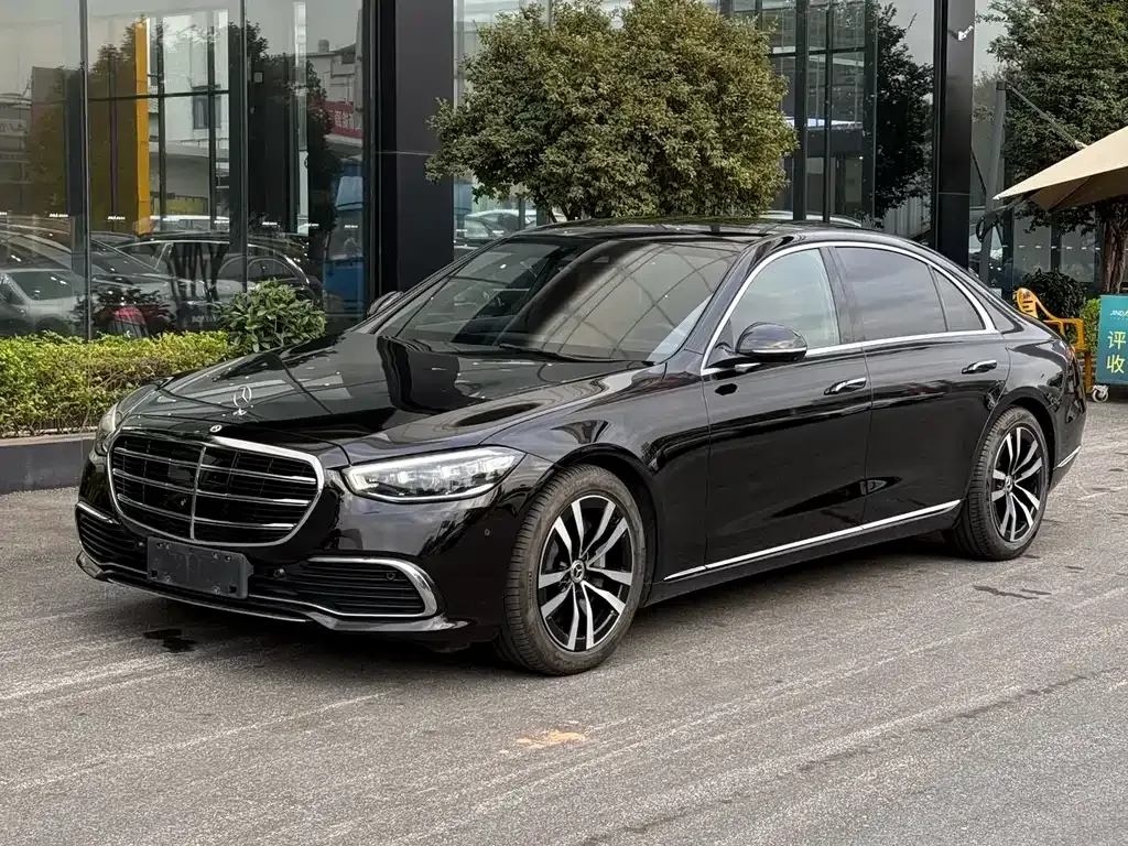 Mercedes-Benz S-Class — фото 1