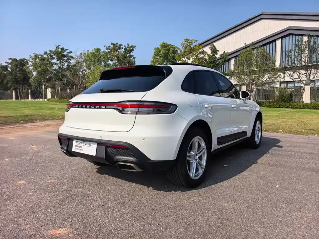 Porsche Macan — фото 6