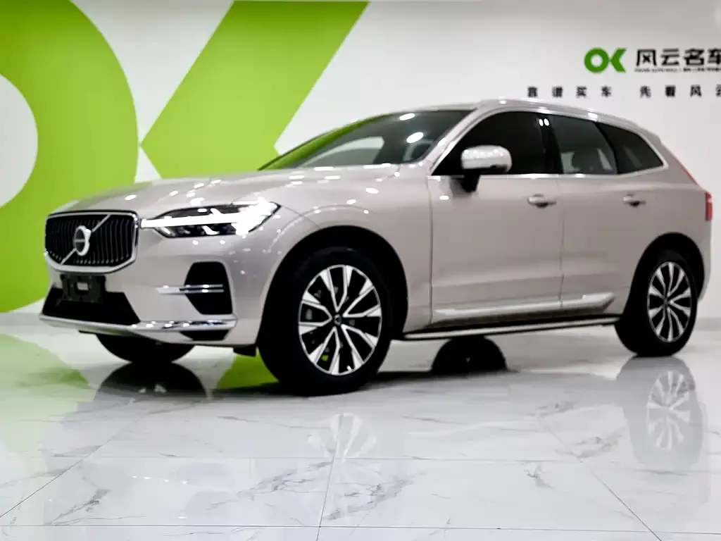 Volvo XC60 — фото 1