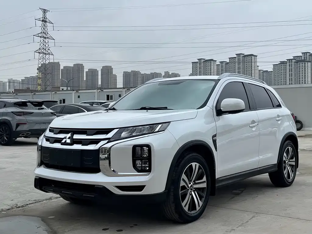 Mitsubishi ASX — фото 1