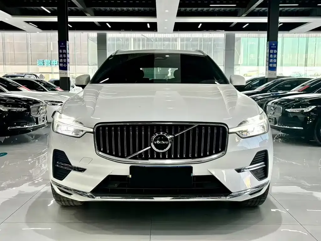 Volvo XC60 — фото 2