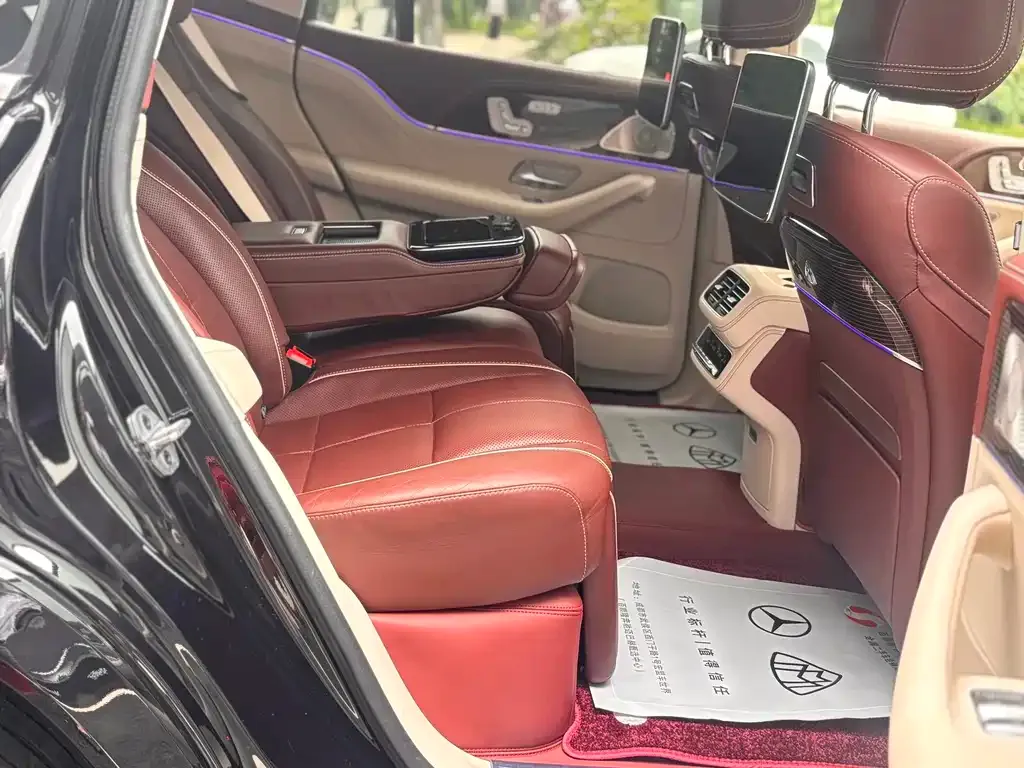 Mercedes-Benz GLS — фото 9