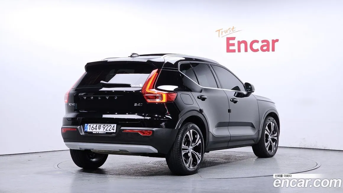 Volvo XC40 — фото 2