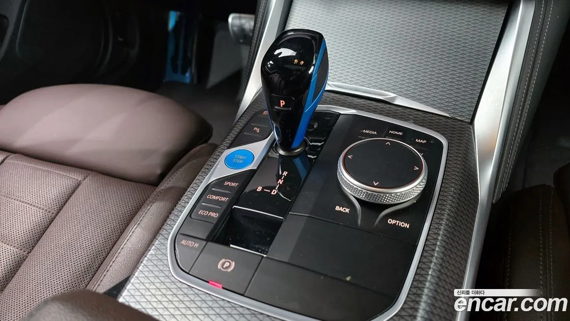 BMW i4 — фото 9