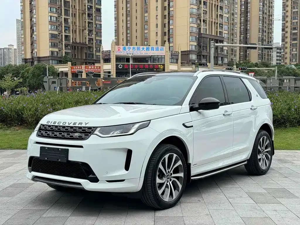 Land Rover Discovery Sport — фото 1