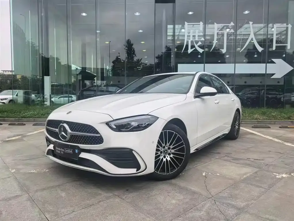 Mercedes-Benz C-Class — фото 1