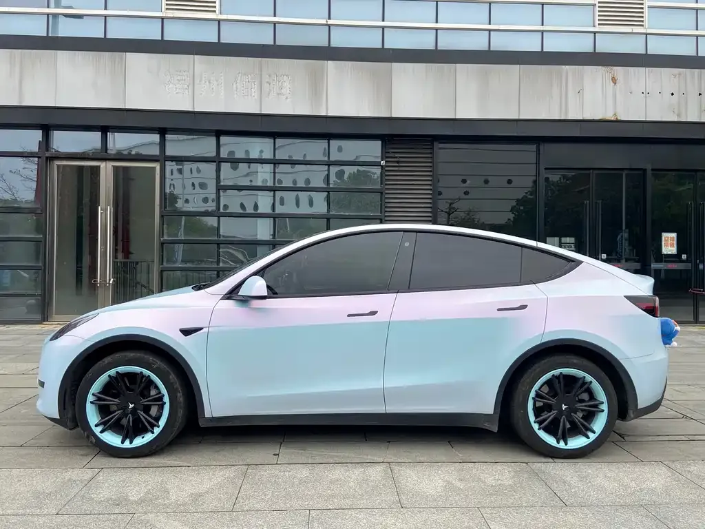 Tesla Model Y — фото 3
