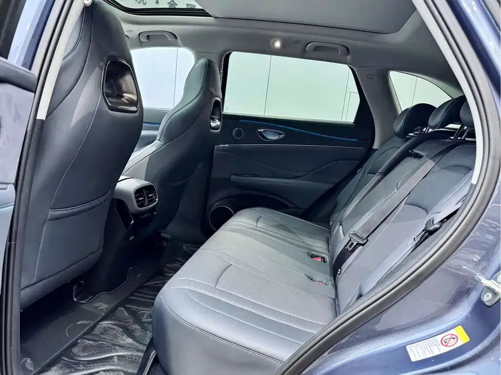 BYD Hiace 07 DM-i — фото 10