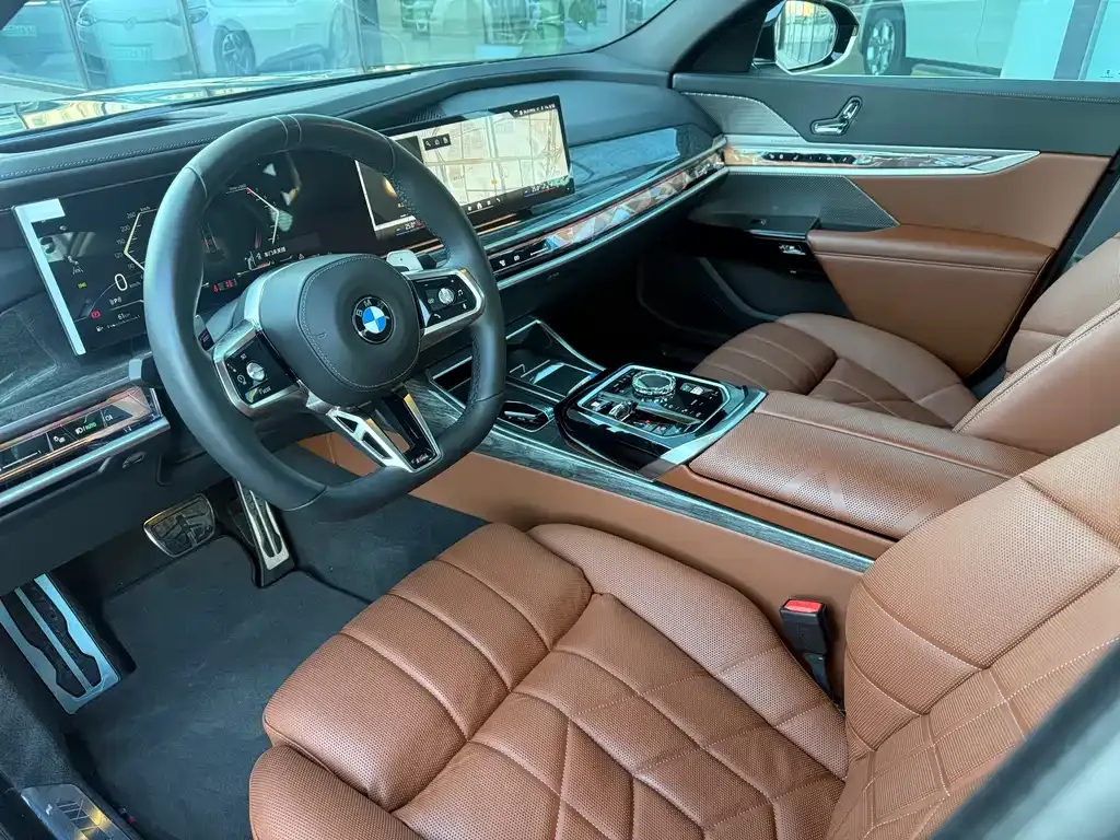 BMW 7 Series — фото 4