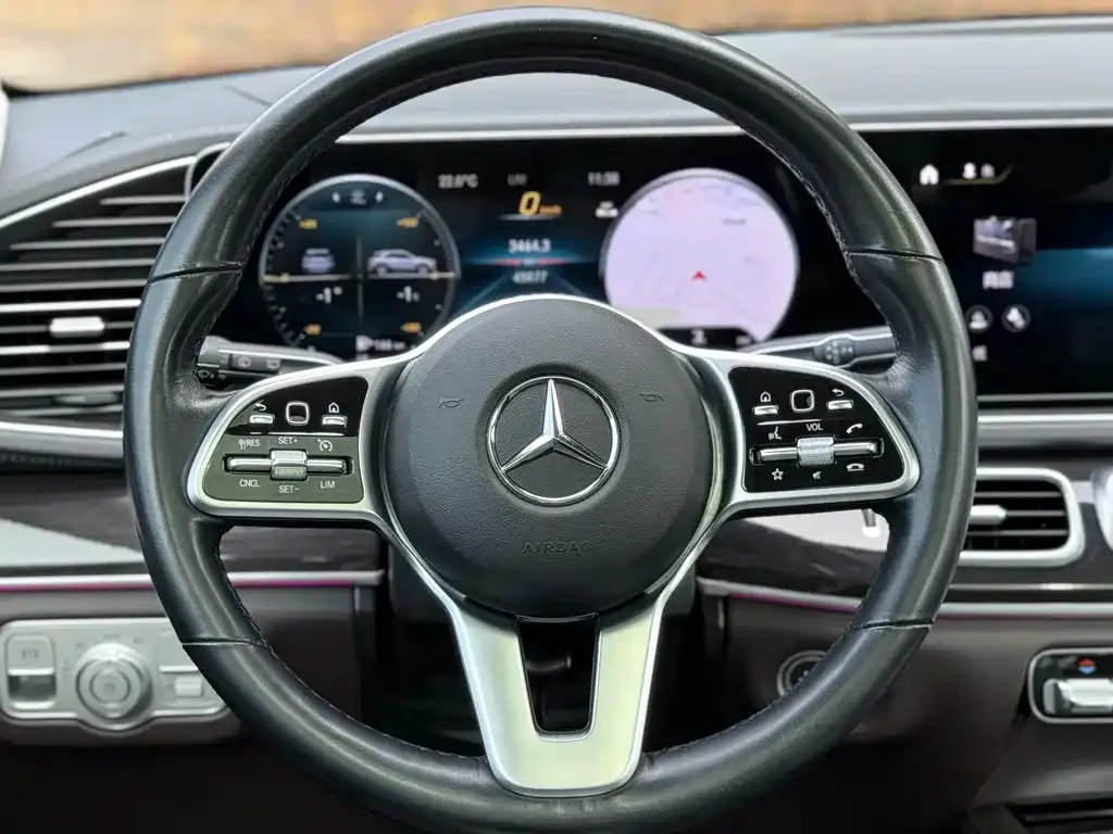 Mercedes-Benz GLE — фото 9