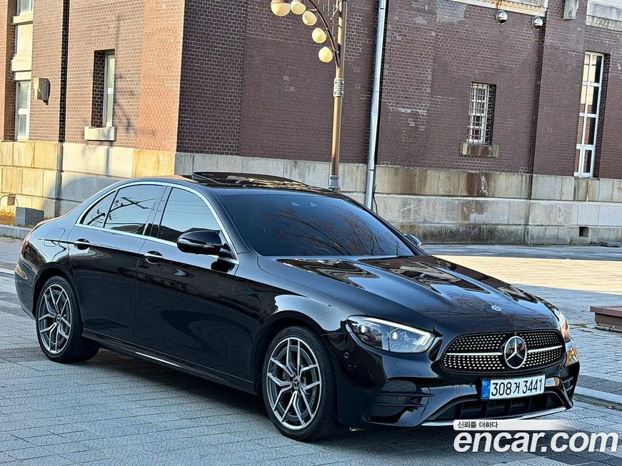 Mercedes-Benz E-Class — фото 2