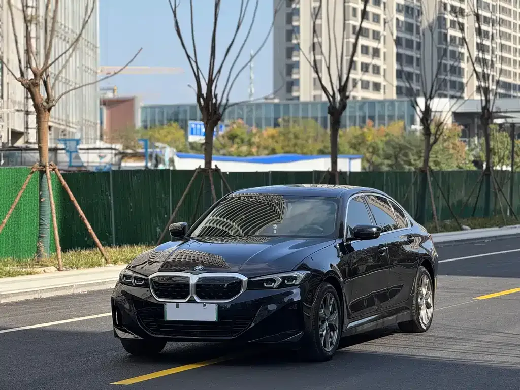 BMW i3 — фото 1