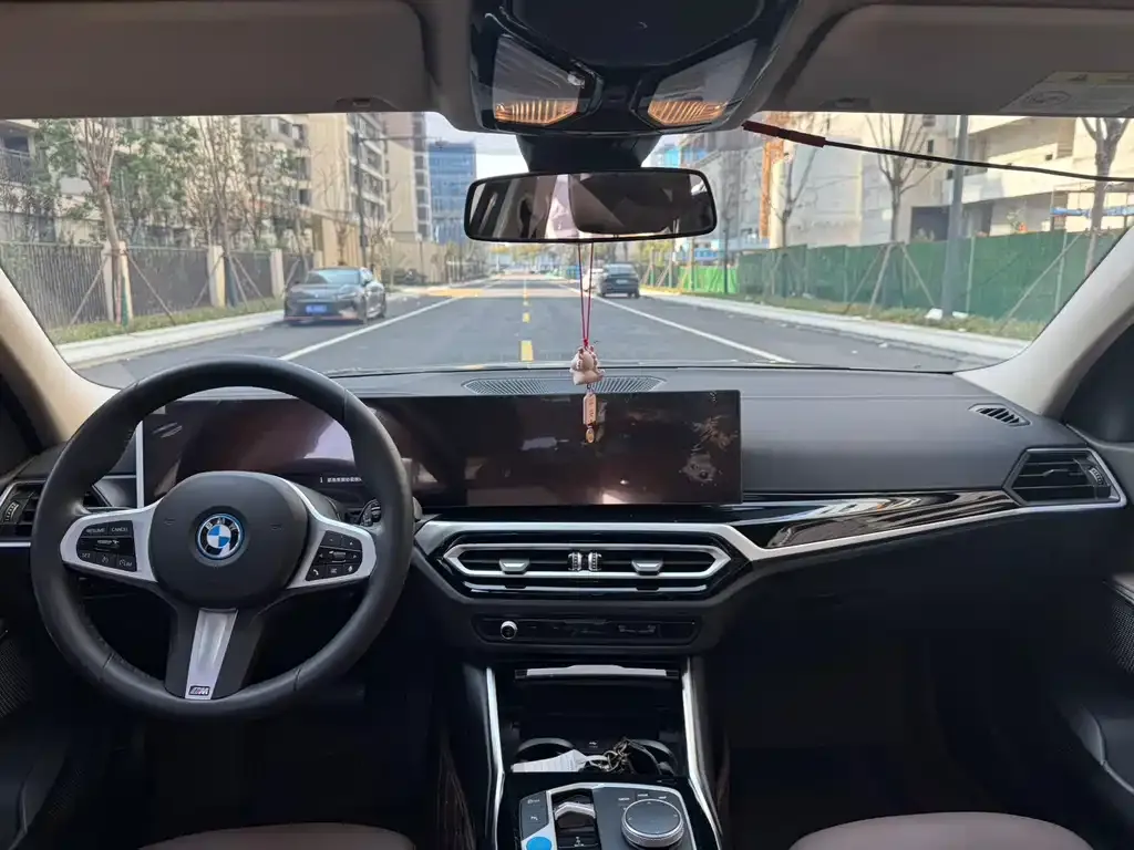 BMW i3 — фото 6