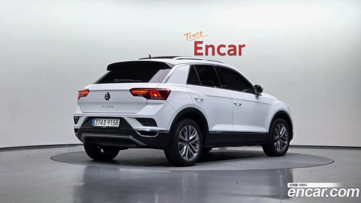 Volkswagen T-Roc — фото 2