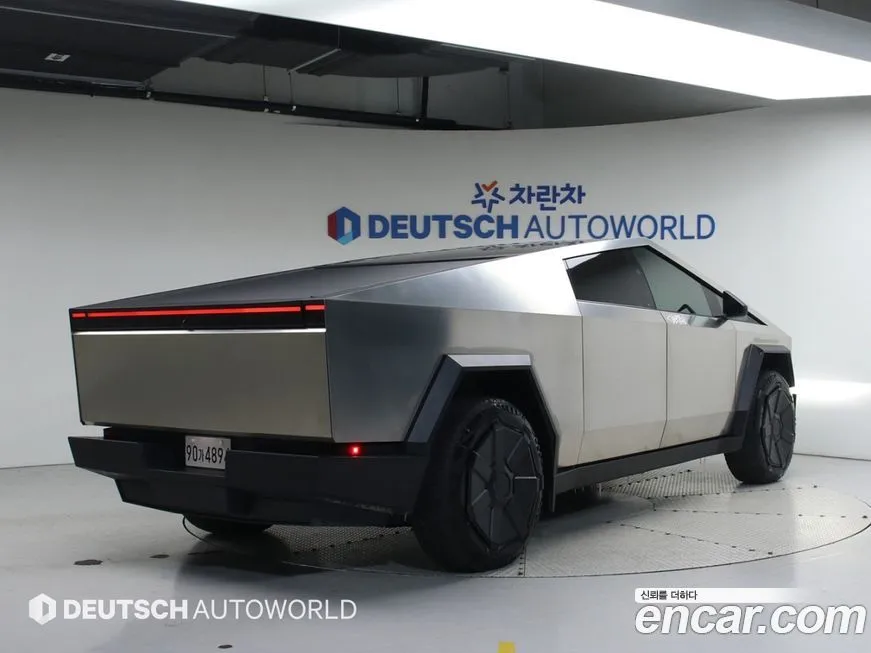 Tesla Cybertruck — фото 2
