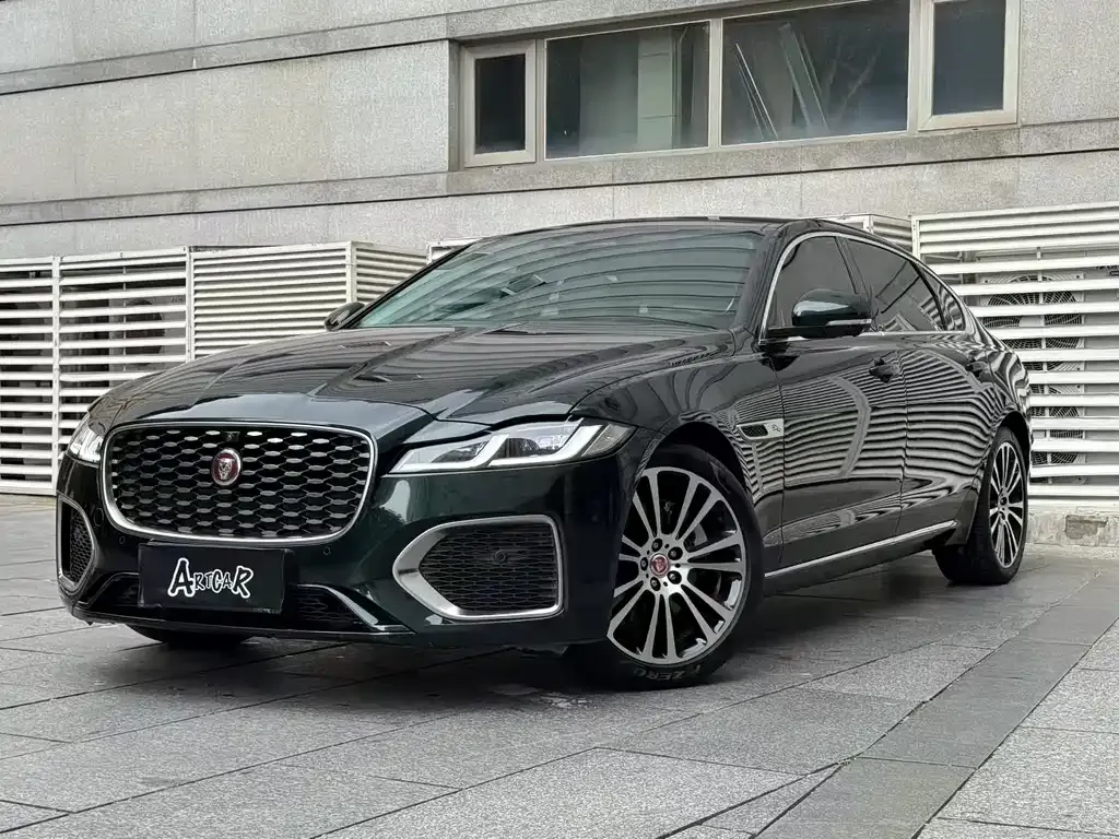 Jaguar XFL — фото 2