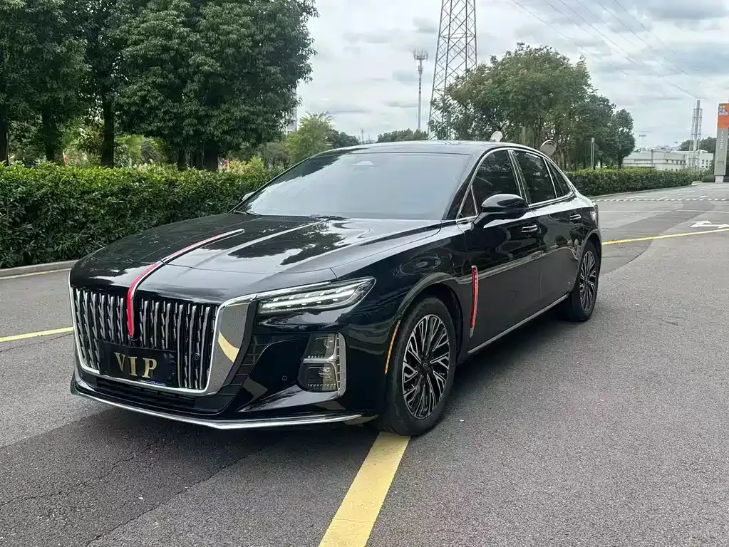 Hongqi H5 — фото 1