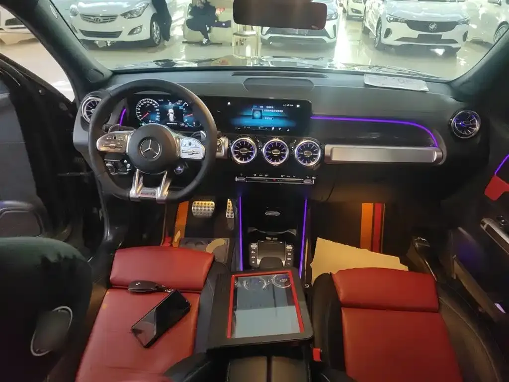 Mercedes-Benz GLB AMG — фото 10