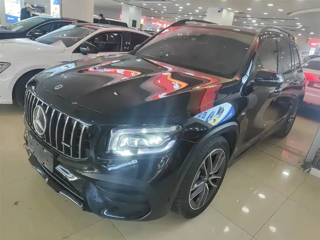 Mercedes-Benz GLB AMG — фото 2