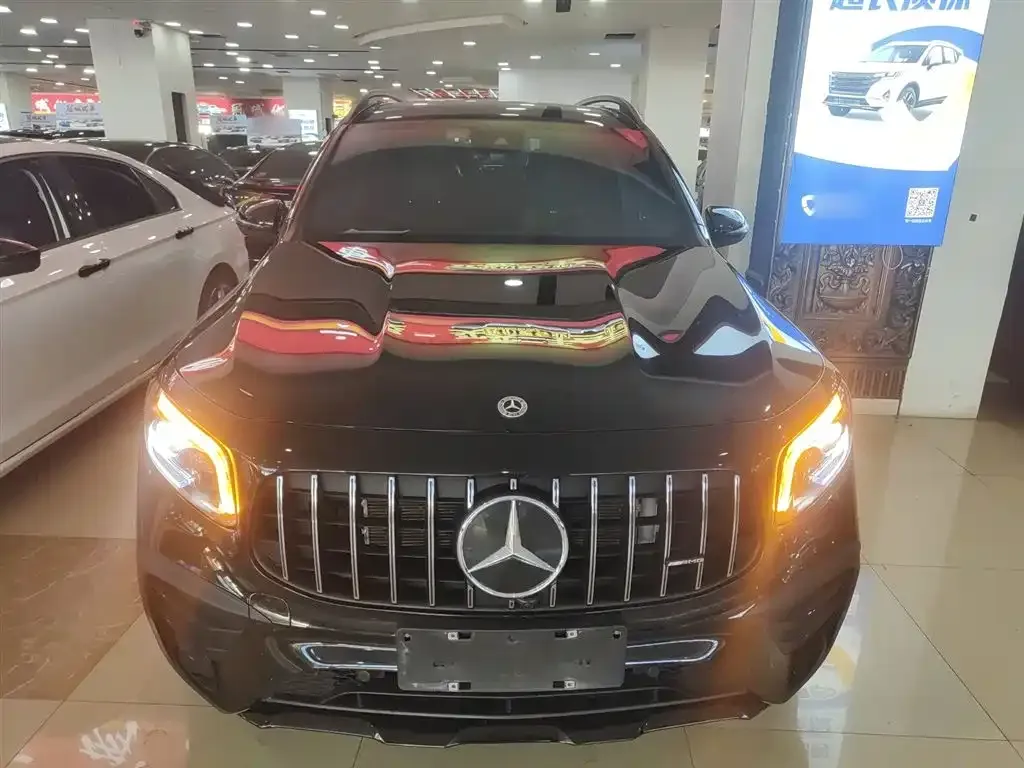 Mercedes-Benz GLB AMG — фото 3