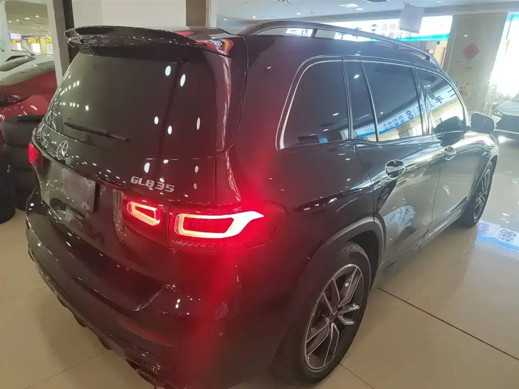 Mercedes-Benz GLB AMG — фото 7