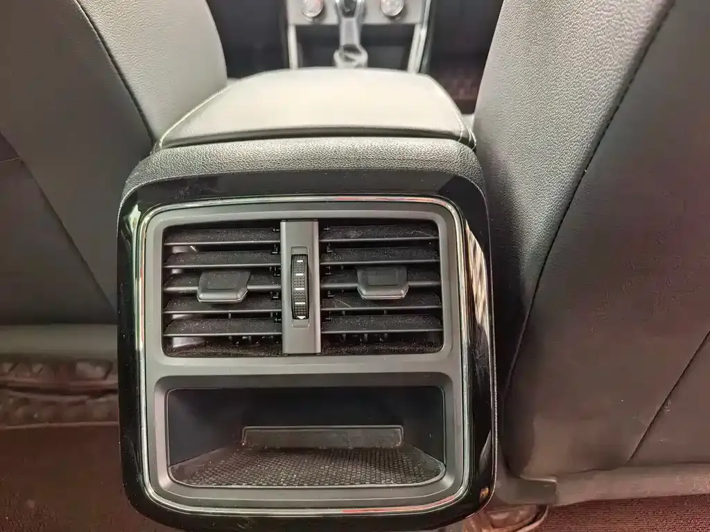 Volkswagen Passat — фото 7