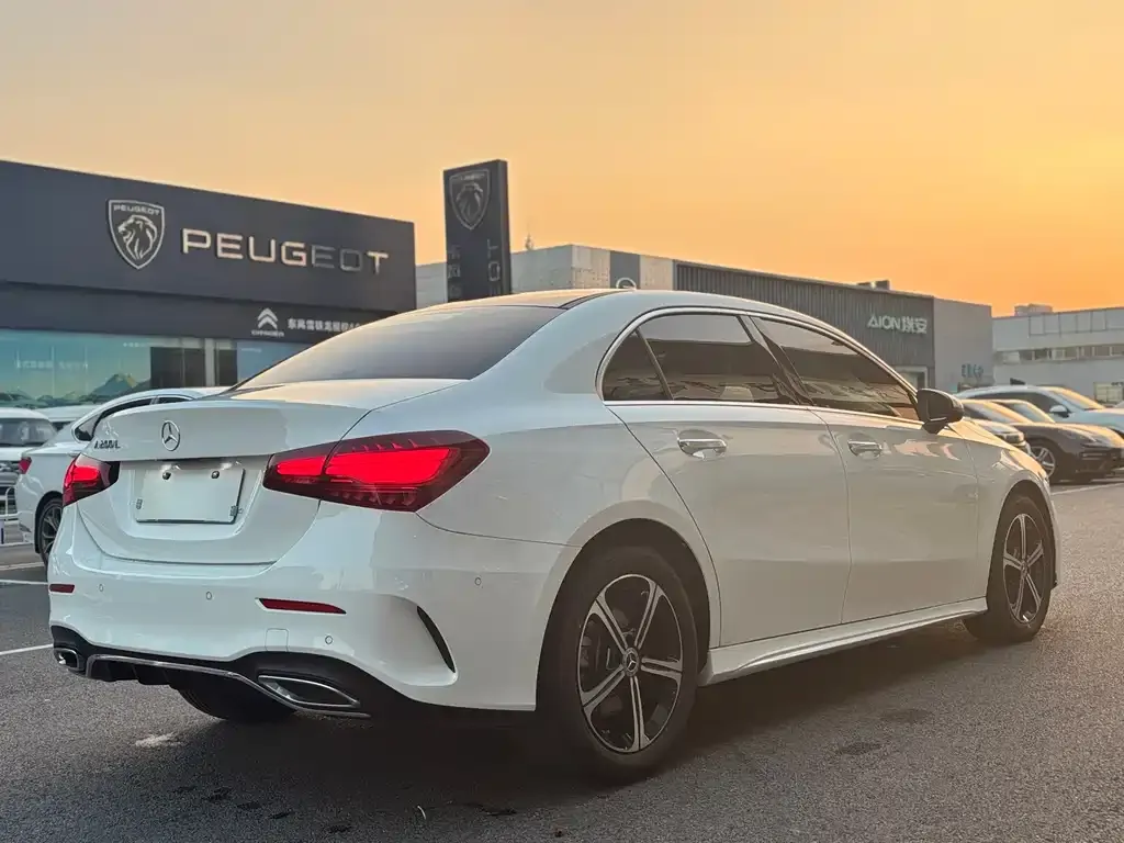 Mercedes-Benz A-Class — фото 10