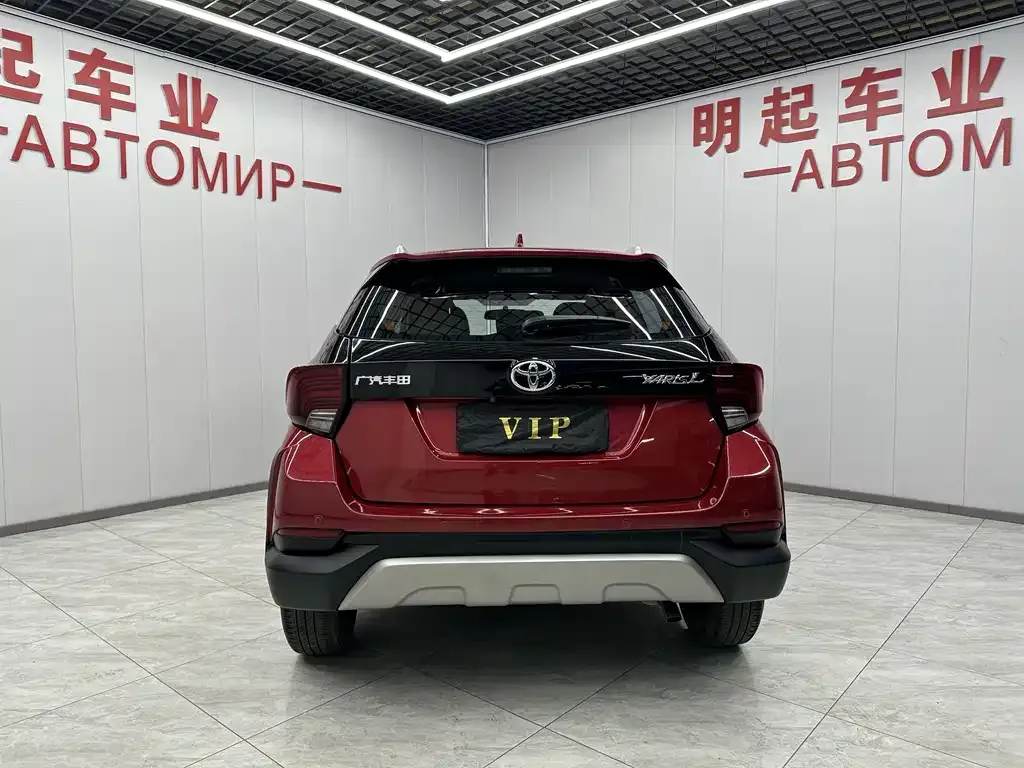 Toyota Yaris L — фото 9