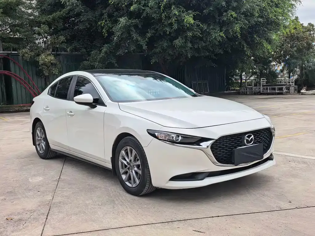 Mazda 3 Axela — фото 2