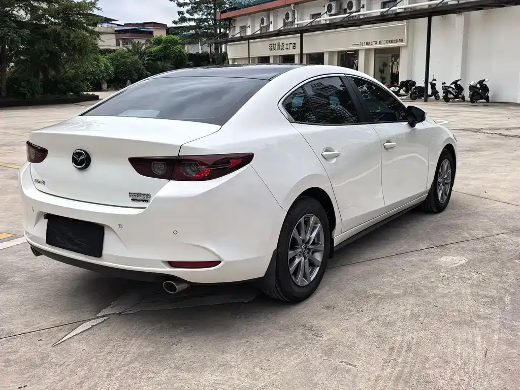Mazda 3 Axela — фото 5