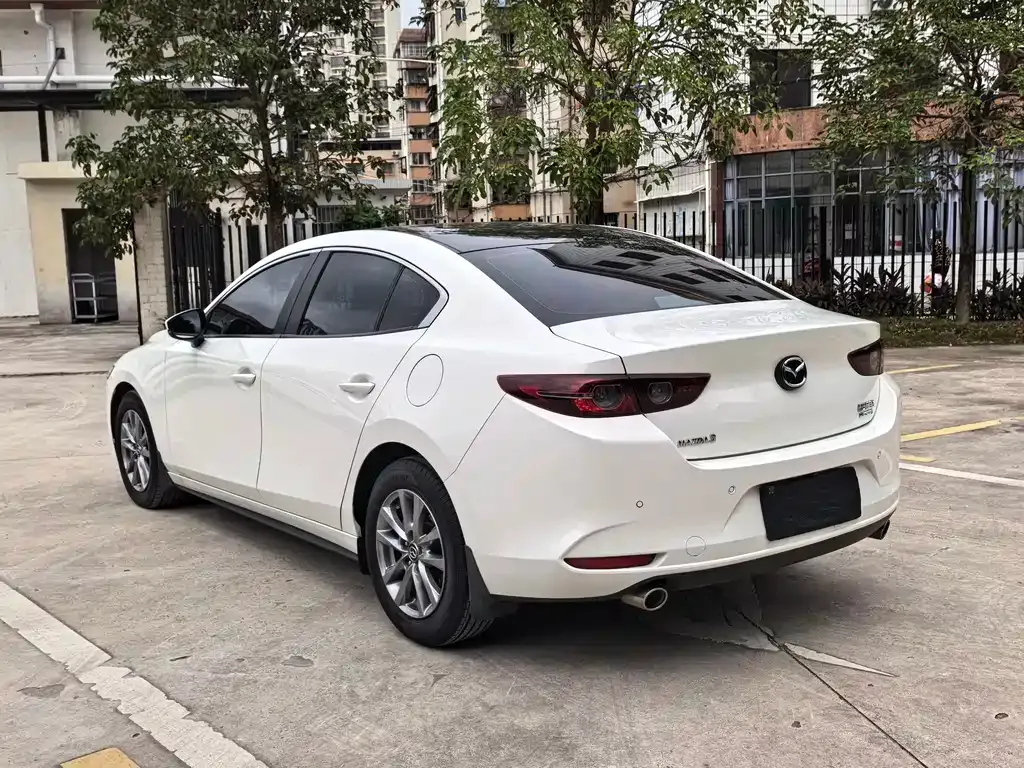 Mazda 3 Axela — фото 6