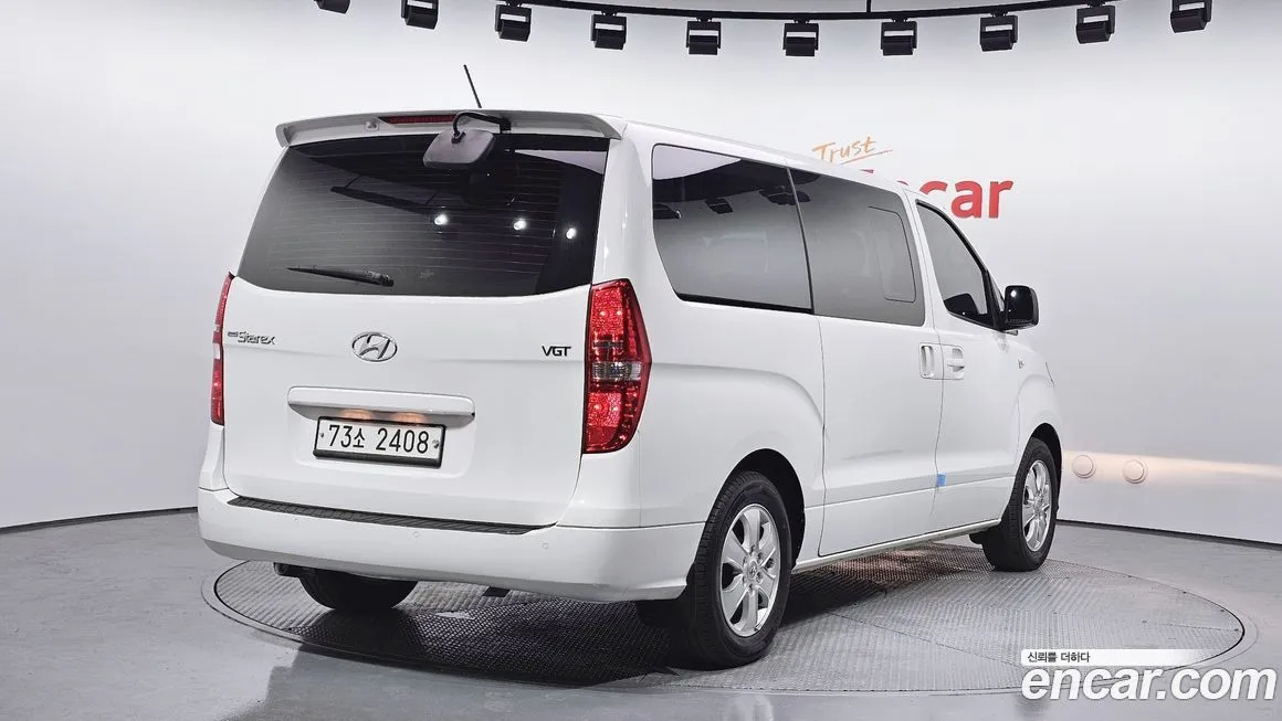 Hyundai Starex — фото 2
