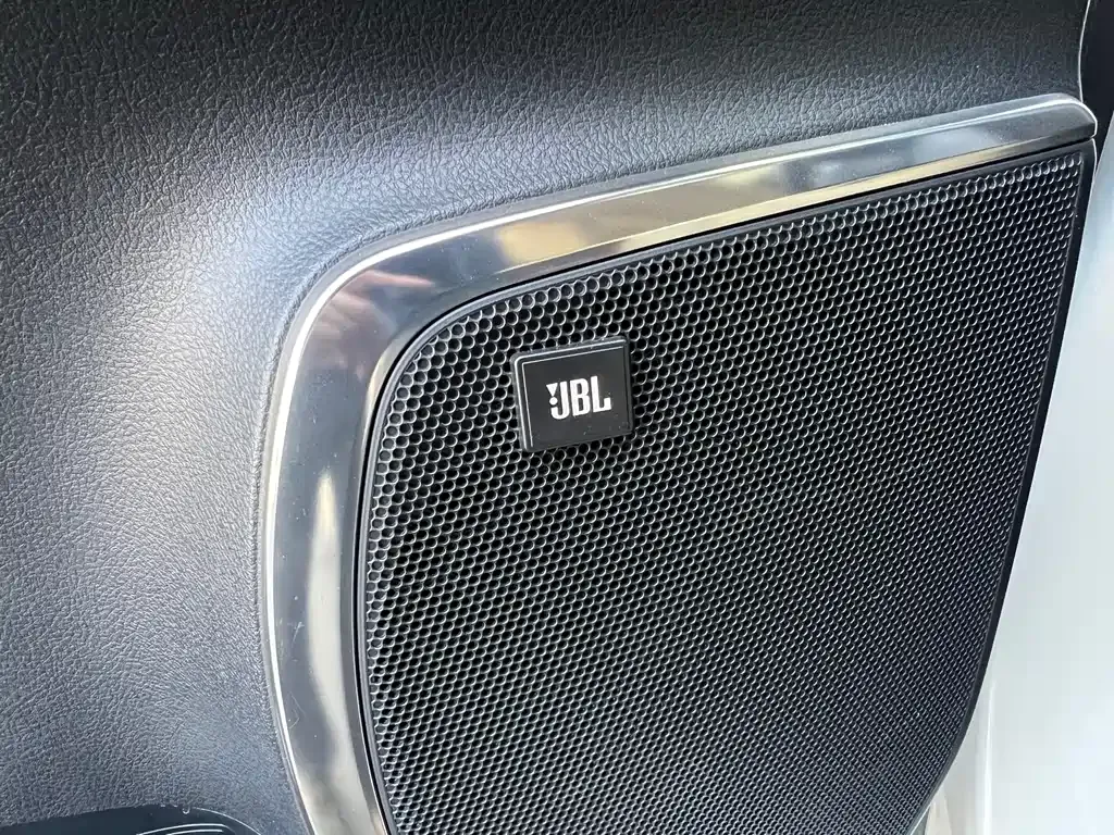Toyota Vellfire — фото 4