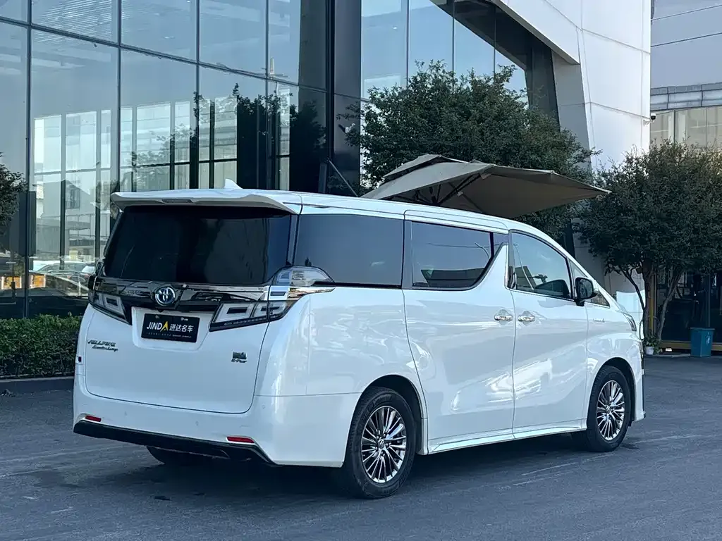 Toyota Vellfire — фото 9