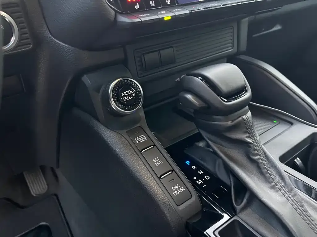 Toyota Prado — фото 10