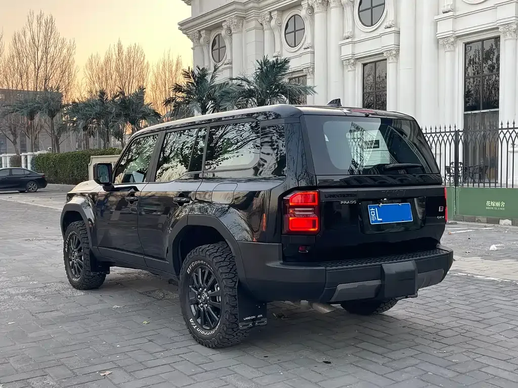 Toyota Prado — фото 6