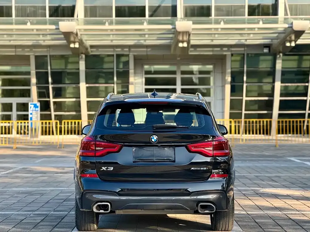 BMW X3 — фото 8