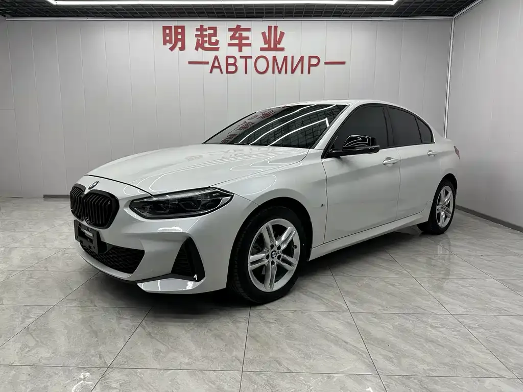 BMW 1 Series — фото 1