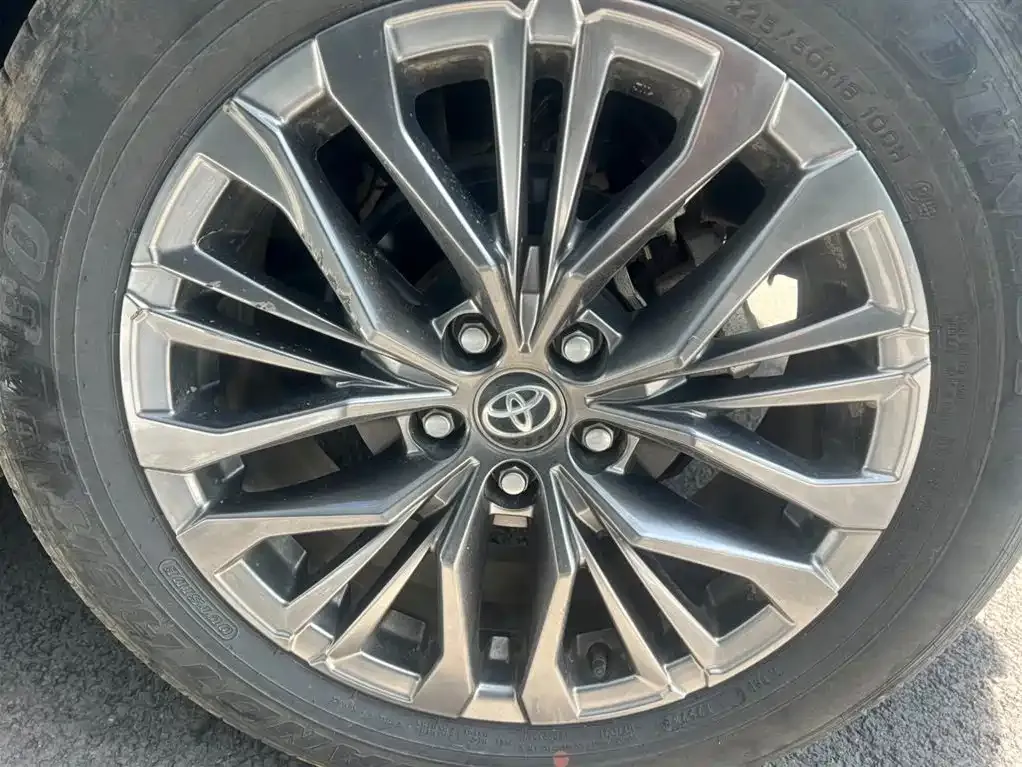 Toyota Wildlander — фото 10