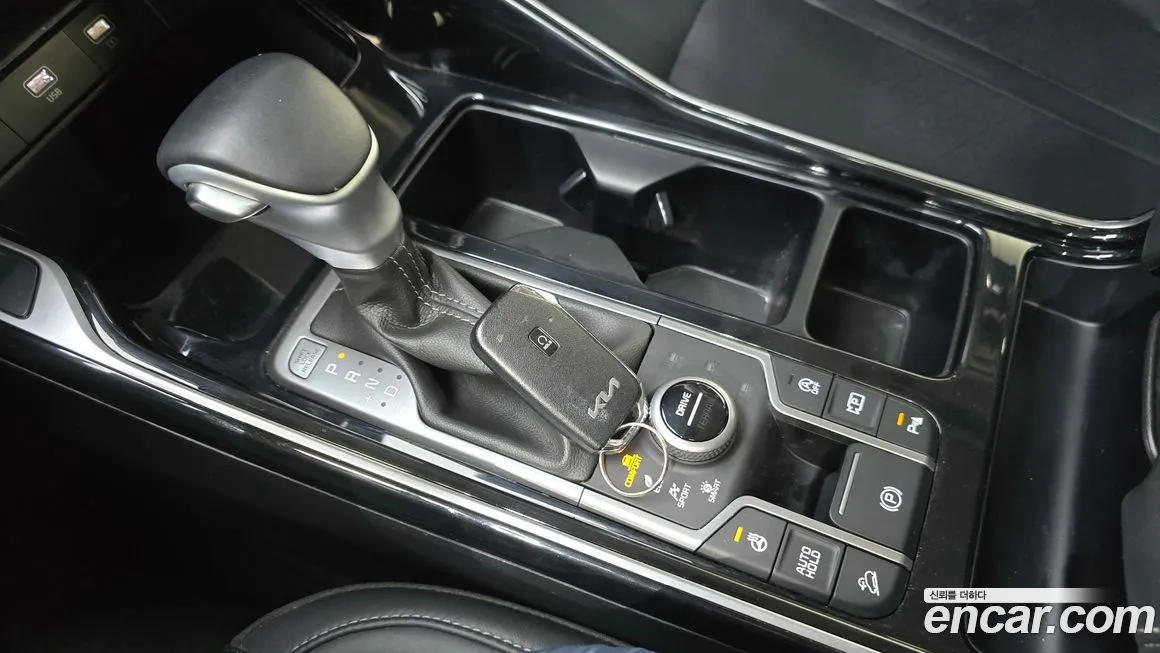 Kia Sorento — фото 9